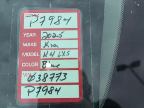 Used 2025 Kia K4 LXS image 35
