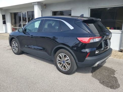 Used 2022 Ford Escape SEL w/ Technology Package image 2