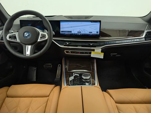 New 2026 BMW X5 xDrive50e w/ M Sport Package AWD/4WD image 17