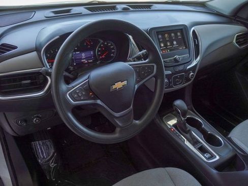 Used 2022 Chevrolet Equinox LT image 10