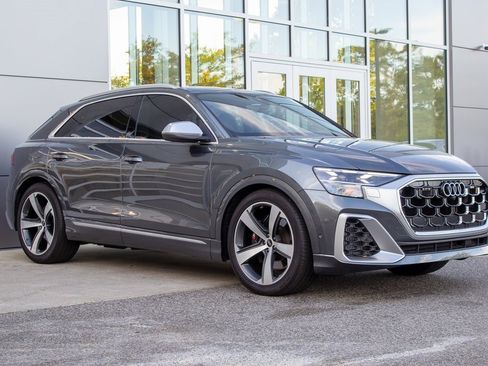 Used 2024 Audi SQ8 Prestige image 3