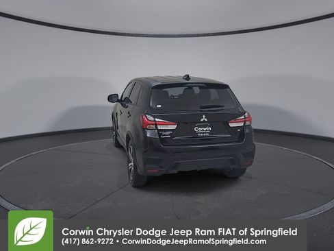 Used 2025 Mitsubishi Outlander Sport SE AWD/4WD image 12