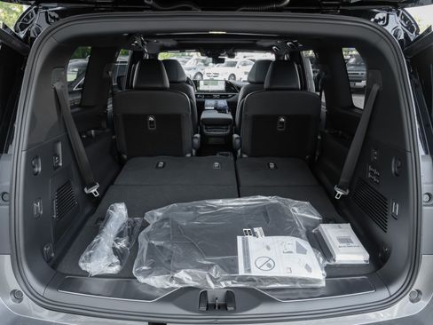 New 2026 INFINITI QX80 4WD w/ Sport Exterior Package image 32