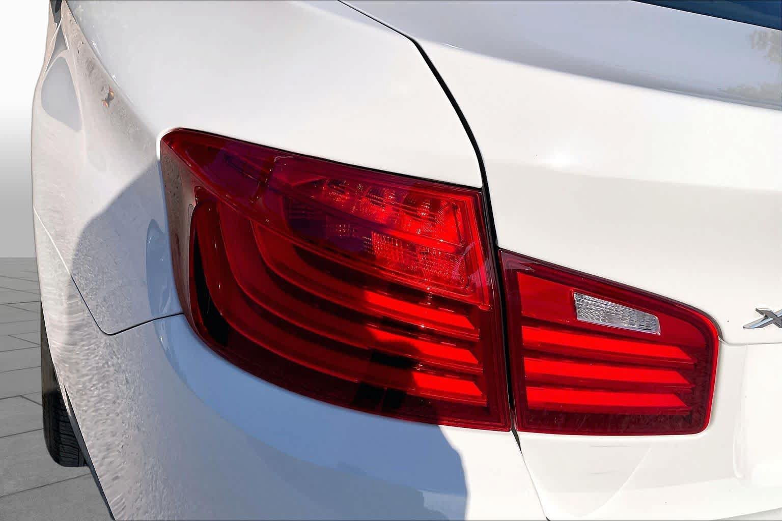 Used 2015 BMW 528i xDrive Sedan AWD/4WD image 25