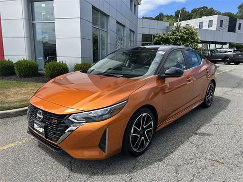 Certified 2024 Nissan Sentra SR w/ SR Premium Package image 4