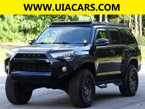 Used 2016 Toyota 4Runner SR5 Premium AWD/4WD image 2