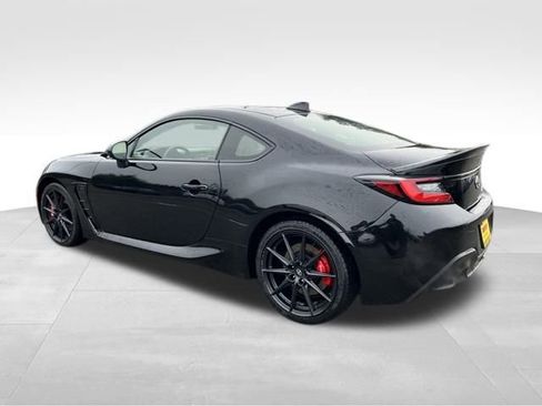 Used 2024 Toyota GR86 Premium w/ Performance Package image 6