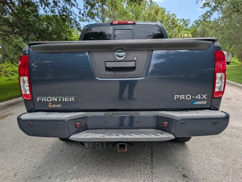 Used 2017 Nissan Frontier PRO-4X AWD/4WD image 6