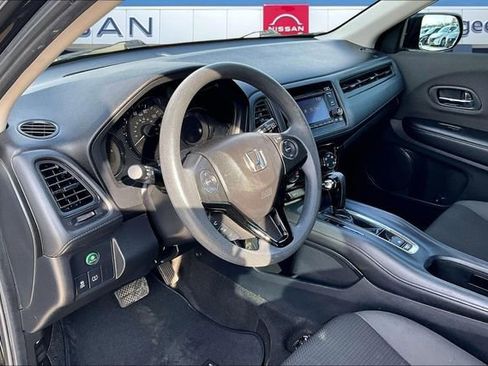 Used 2019 Honda HR-V LX image 14