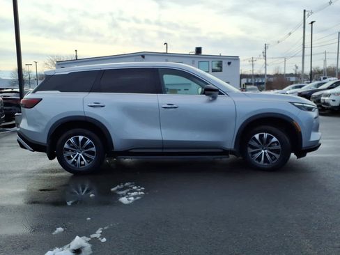 Certified 2023 INFINITI QX60 Pure image 4