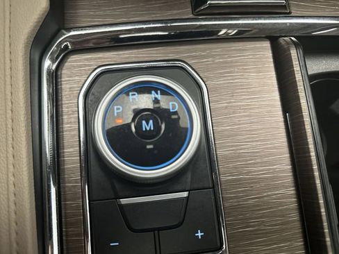 Used 2023 Ford Expedition Limited image 25