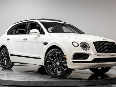 Used 2020 Bentley Bentayga Design Series image 43