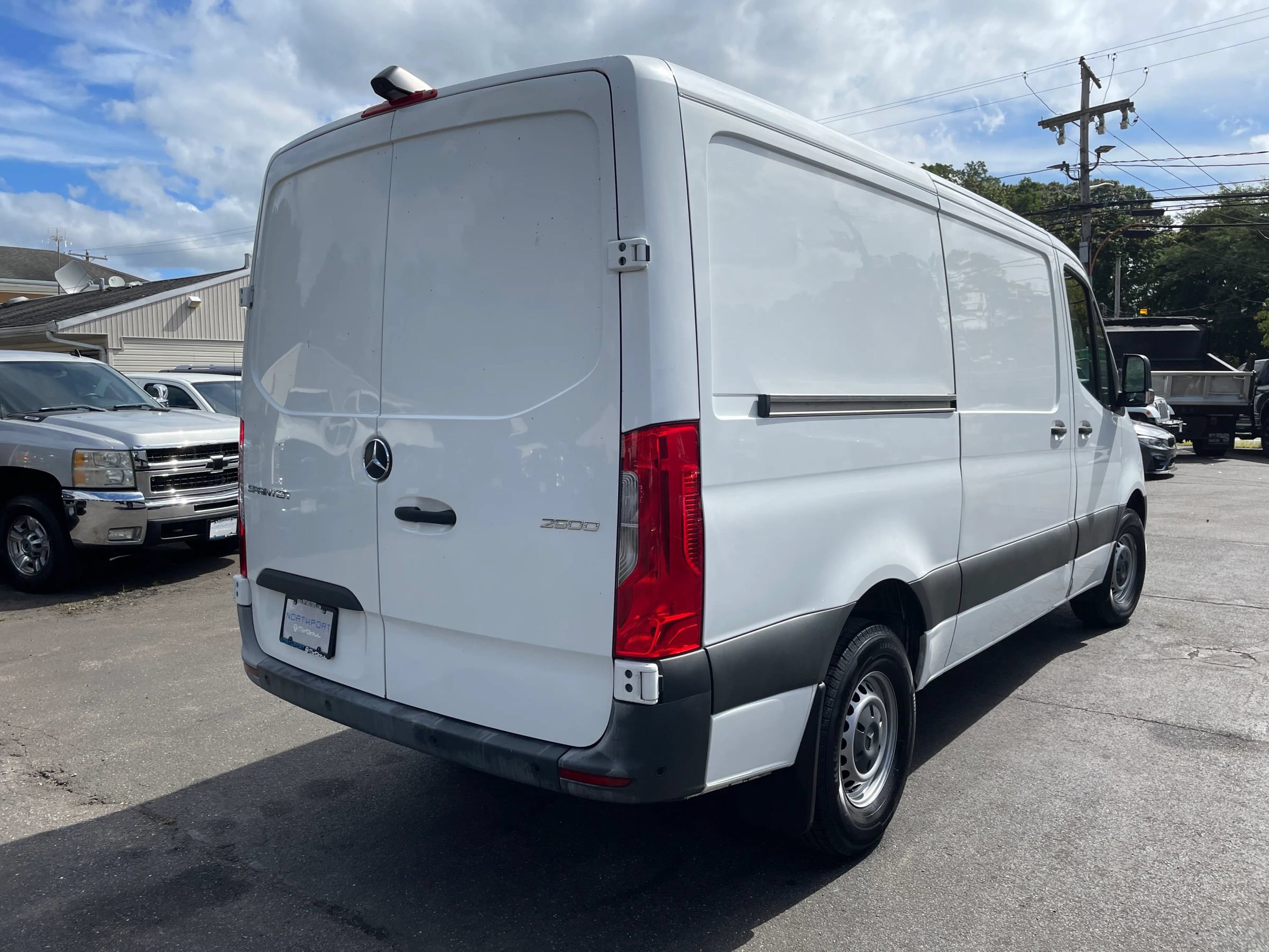 Used 2022 Mercedes-Benz Sprinter 2500 image 5
