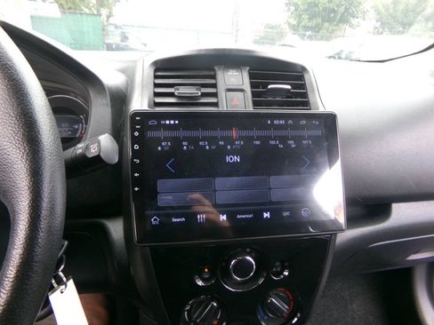 Used 2015 Nissan Versa Note SV FWD image 14