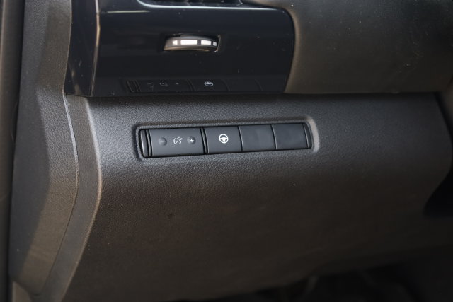 Used 2024 Nissan Pathfinder SV AWD/4WD image 14