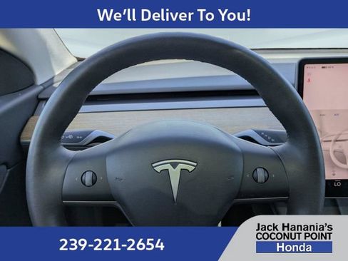 Used 2022 Tesla Model Y Performance AWD/4WD image 29