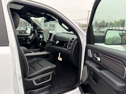 New 2026 RAM 1500 Laramie AWD/4WD image 25