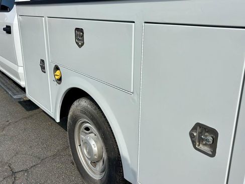 Used 2019 Ford F250 XL w/ Power Equipment Group image 10