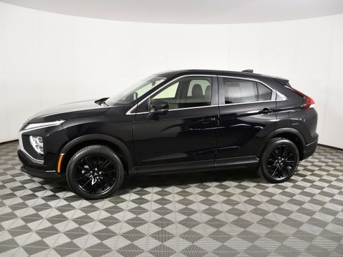 Used 2024 Mitsubishi Eclipse Cross LE AWD/4WD image 9