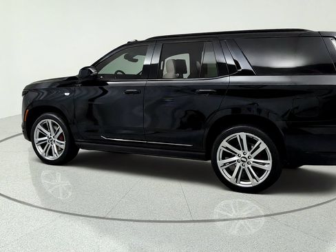 Used 2025 Cadillac Escalade Sport Platinum w/ LPO, Floor Liner Package AWD/4WD image 3