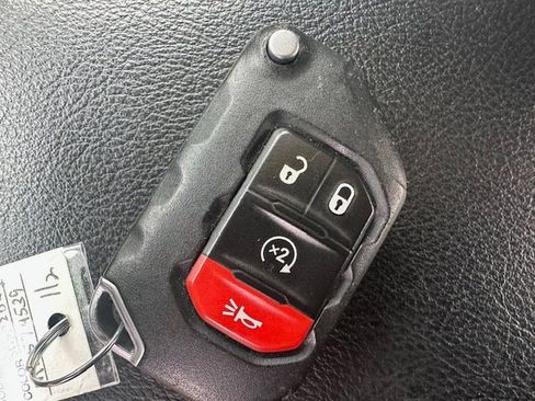 Used 2021 Jeep Gladiator Sport image 24