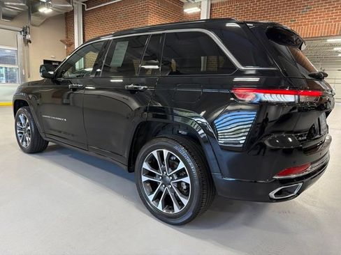 Used 2024 Jeep Grand Cherokee Overland w/ Trailer Tow Package AWD/4WD image 5
