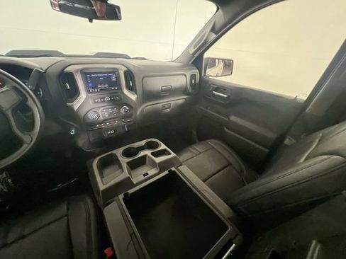 Used 2022 Chevrolet Silverado 1500 Custom Trail Boss AWD/4WD image 16
