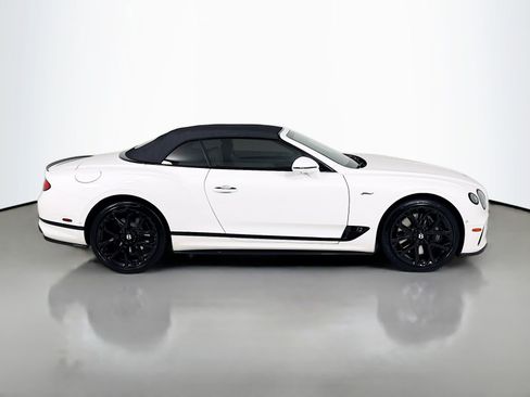 Used 2024 Bentley Continental GT Speed image 9