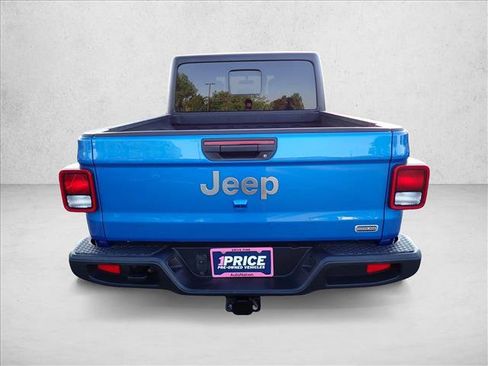 Used 2023 Jeep Gladiator Overland w/ Popular Equipment Package AWD/4WD image 3