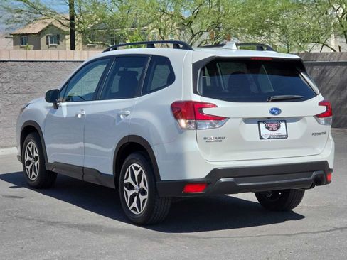 Used 2023 Subaru Forester Premium AWD/4WD image 7