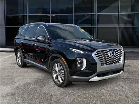 Used 2022 Hyundai Palisade SEL w/ Premium Package image 2