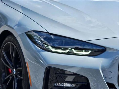 Used 2024 BMW 430i Convertible w/ M Sport Package RWD image 4