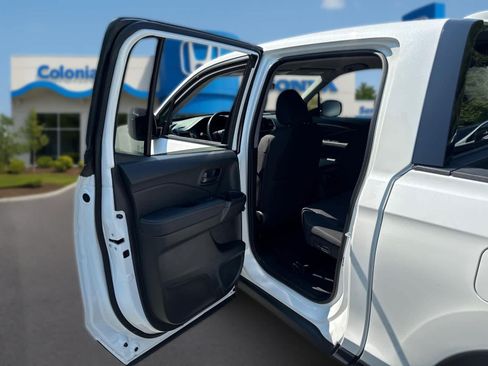 Used 2025 Honda Ridgeline Sport image 27