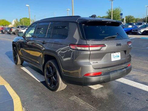 Used 2025 Jeep Grand Cherokee L Limited w/ Luxury Tech Group II AWD/4WD image 6