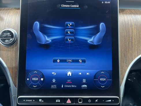 Used 2024 Mercedes-Benz GLC 300 4MATIC image 18