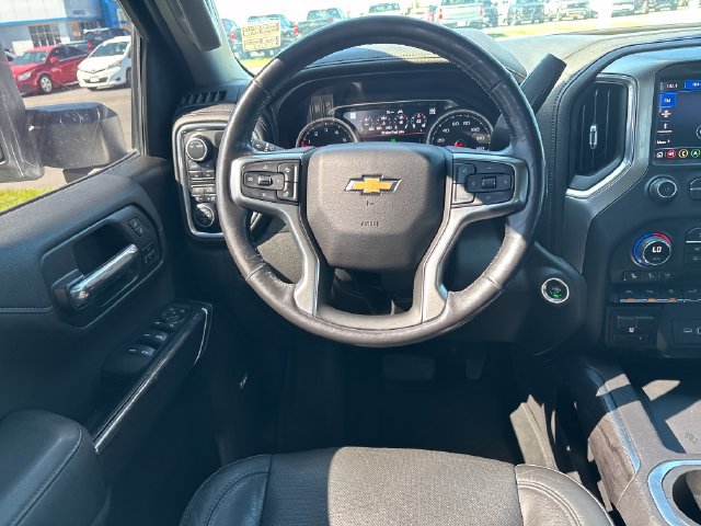 Used 2020 Chevrolet Silverado 1500 LTZ w/ LTZ Premium Package AWD/4WD image 13