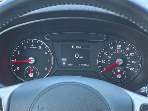 Used 2020 Kia Sorento LX w/ LX I4 Convenience Package image 22