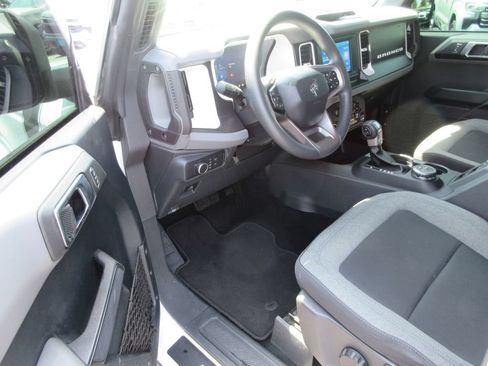 Used 2022 Ford Bronco 4-Door AWD/4WD image 13