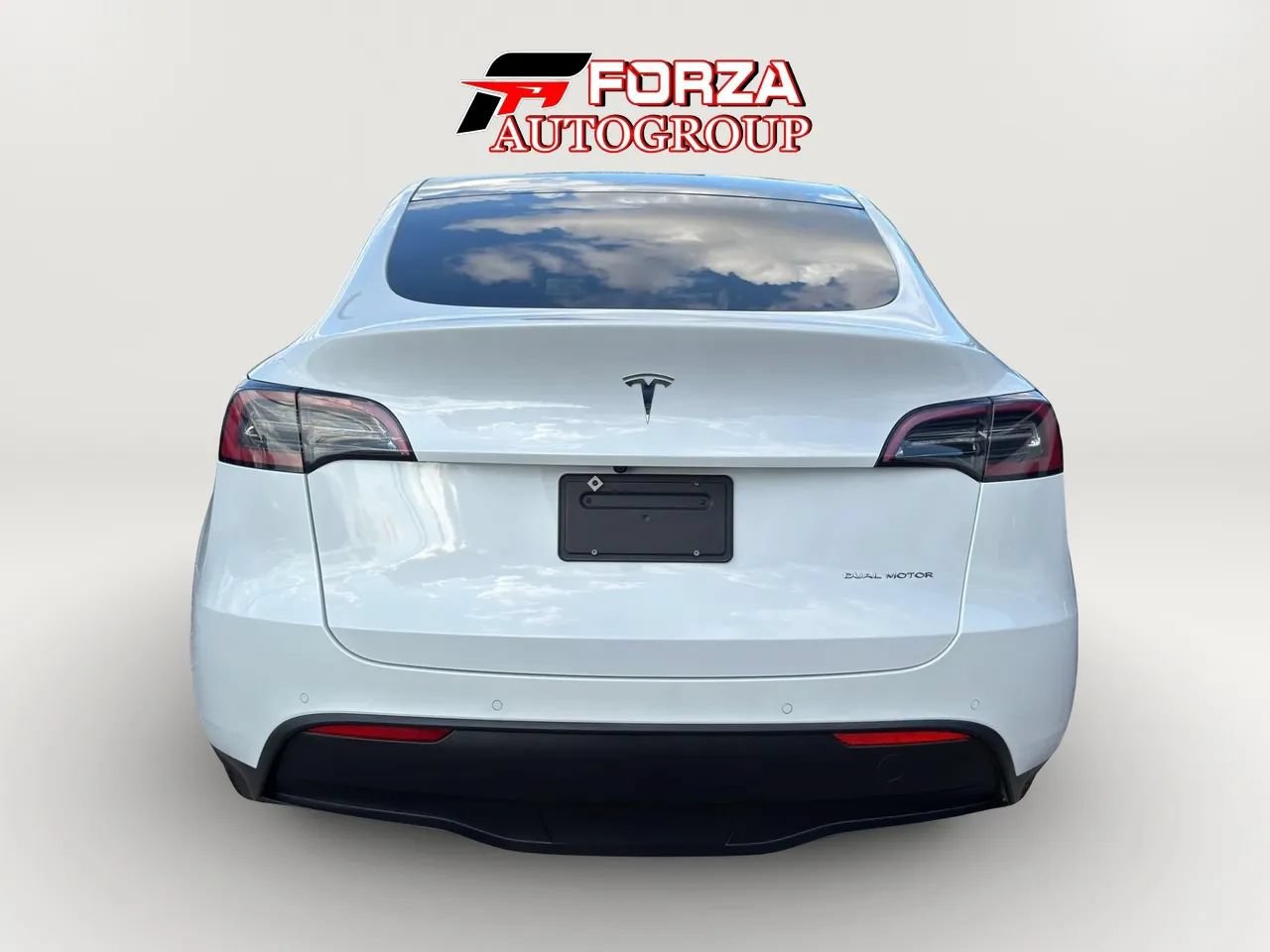 Used 2022 Tesla Model Y Long Range AWD/4WD image 5