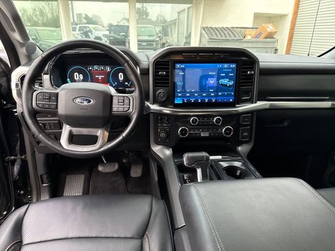 Used 2022 Ford F150 Lariat image 12