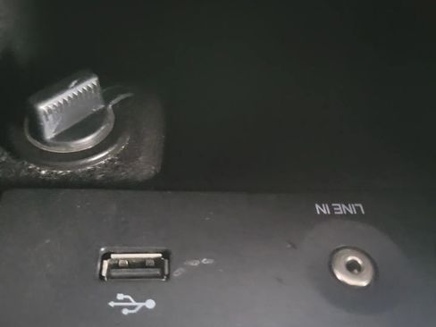 Used 2017 Ford Taurus SEL image 17