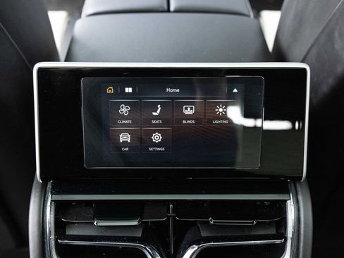 Used 2023 Bentley Bentayga Extended Wheelbase image 60