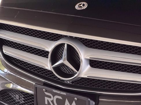 Used 2018 Mercedes-Benz E 300 image 9