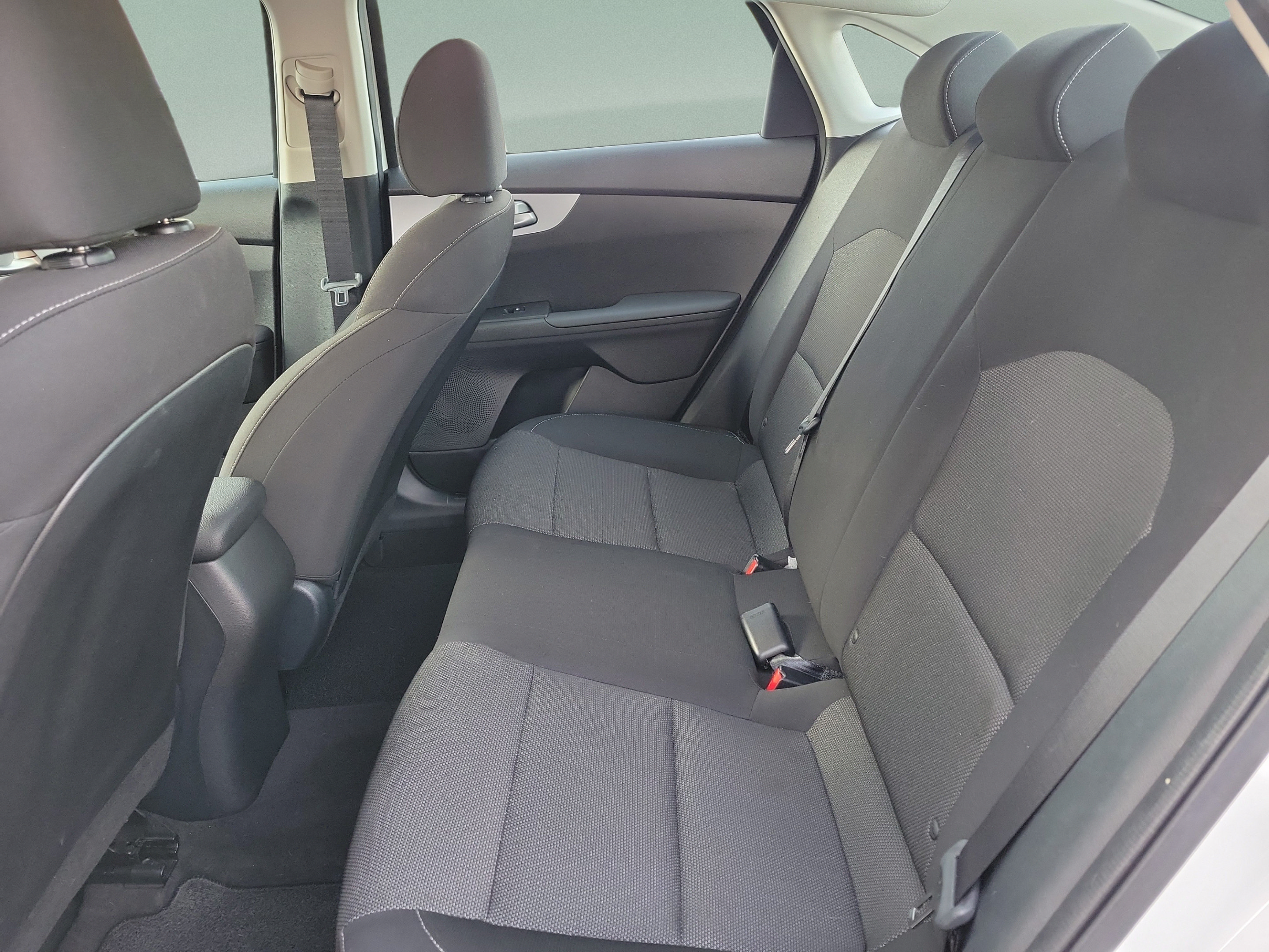 Used 2024 Kia Forte LXS w/ LXS Technology Package FWD image 7