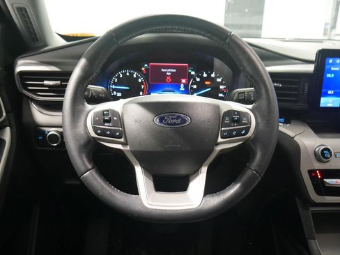 Certified 2023 Ford Explorer XLT w/ Class IV Trailer Tow Package image 21