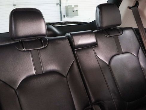 Used 2023 Honda Pilot Touring image 30