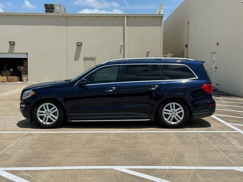 Used 2014 Mercedes-Benz GL 450 4MATIC image 4