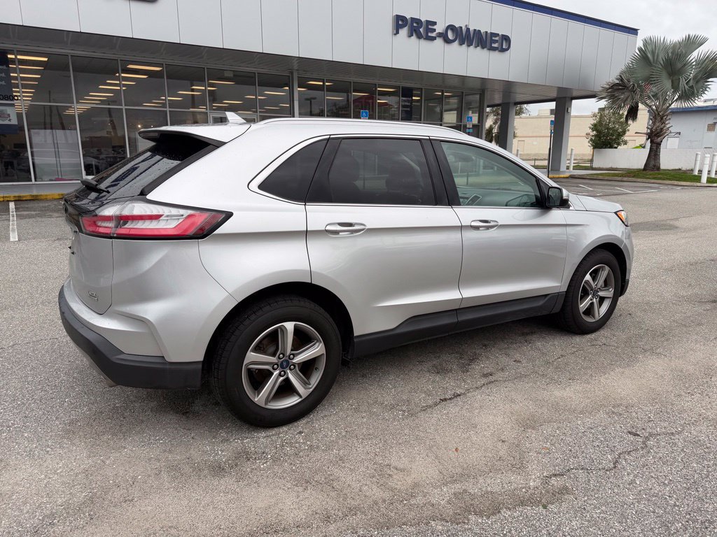 Used 2019 Ford Edge SEL w/ Equipment Group 201A FWD image 3