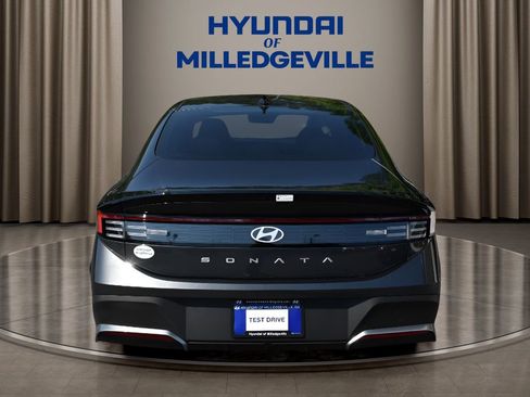 New 2025 Hyundai Sonata SE image 3