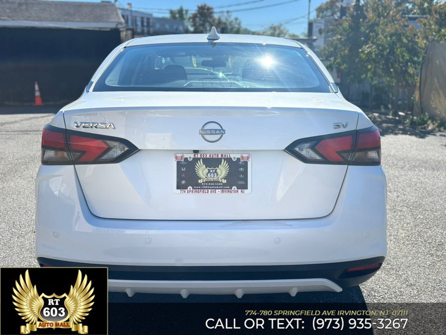 Used 2024 Nissan Versa SV FWD image 5